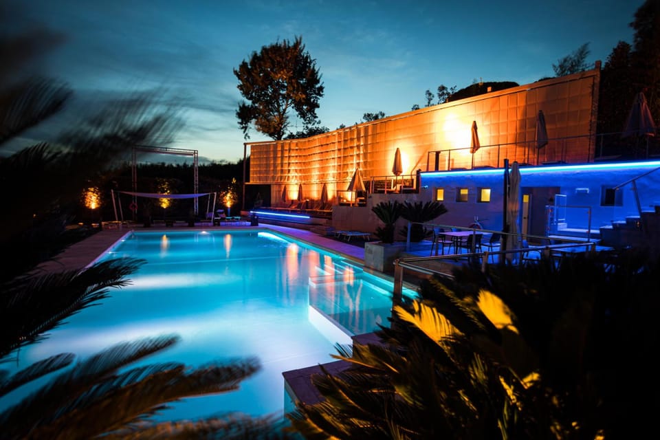 Swimming pool