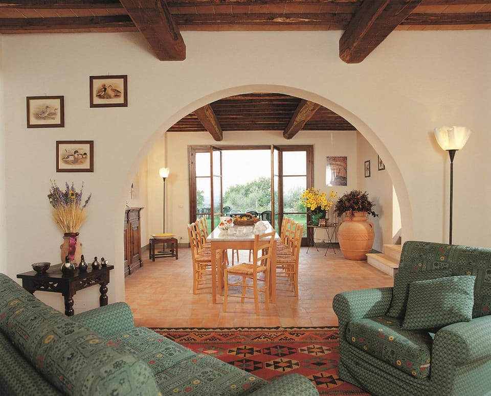 Podere Il Pino Hotel in Tuscany