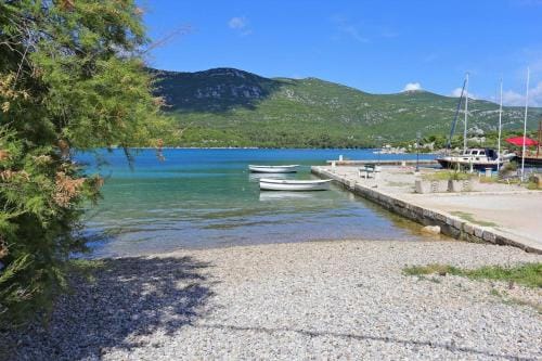 Rooms with WiFi Ston, Peljesac - 19339 Hotel in Dubrovnik-Neretva County