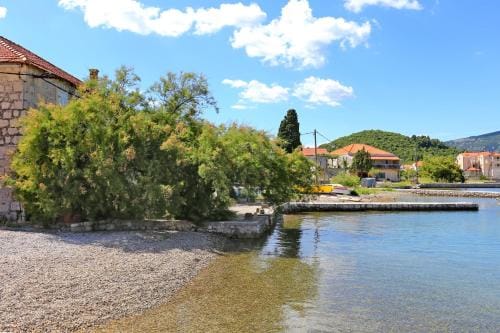 Rooms with WiFi Ston, Peljesac - 19339 Hotel in Dubrovnik-Neretva County