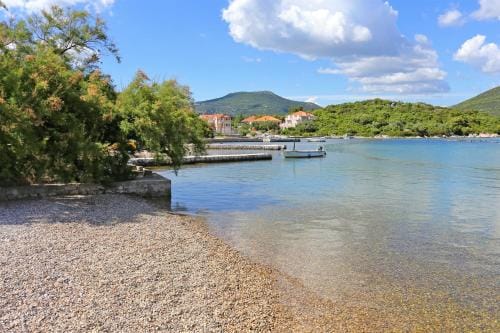 Rooms with WiFi Ston, Peljesac - 19339 Hotel in Dubrovnik-Neretva County