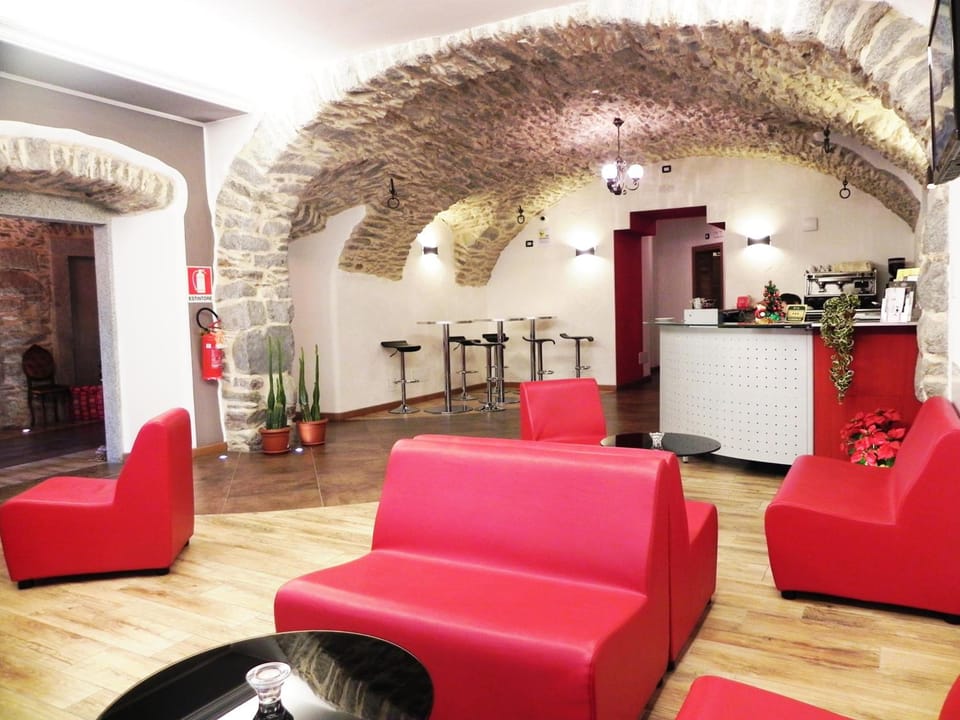 Residence Acero Rosso Hotel in Ponte di Legno