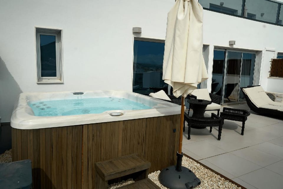 Hot tub