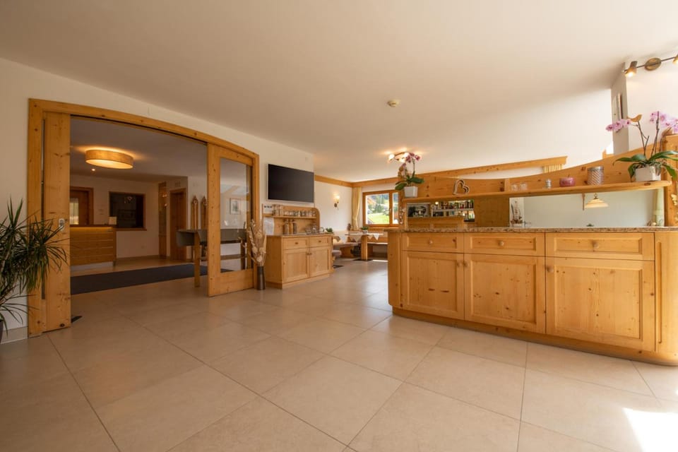 Garni Sunela B&B Hotel in Sëlva