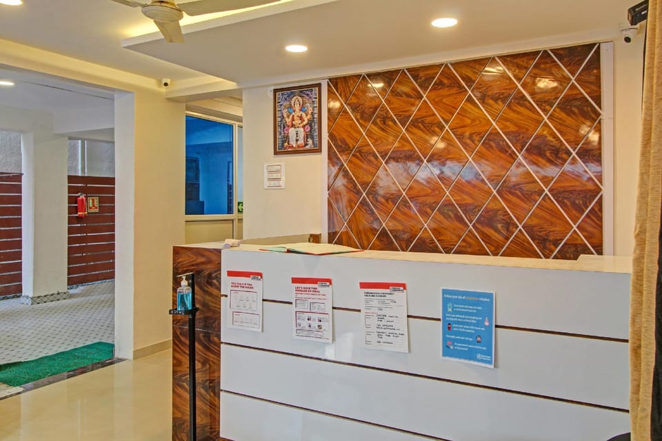 Collection O Royal Inn Hotel in Pune