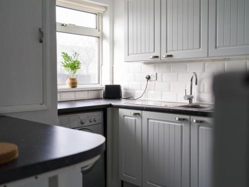 Chestnut House - 2 bedroom, Ashington Hotel in Ashington