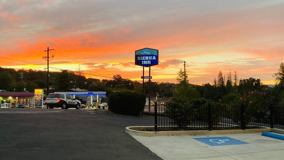 Sierra Inn Motel in Calaveras County