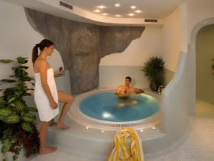 Wirtshaushotel Alpenrose Hotel in Trentino-South Tyrol
