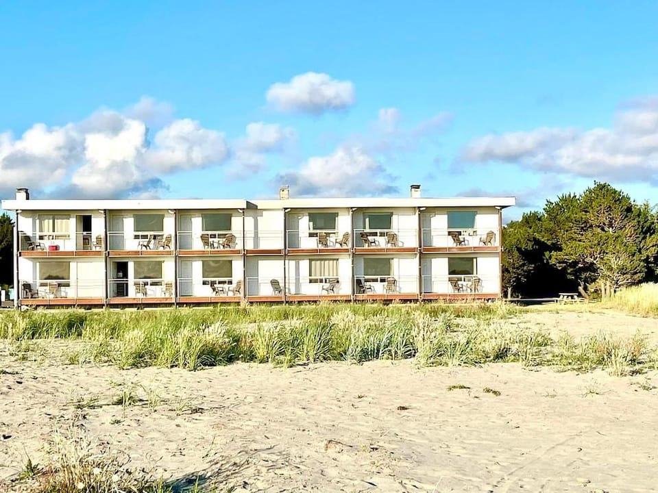 Arena del Mar Hotel in Grayland
