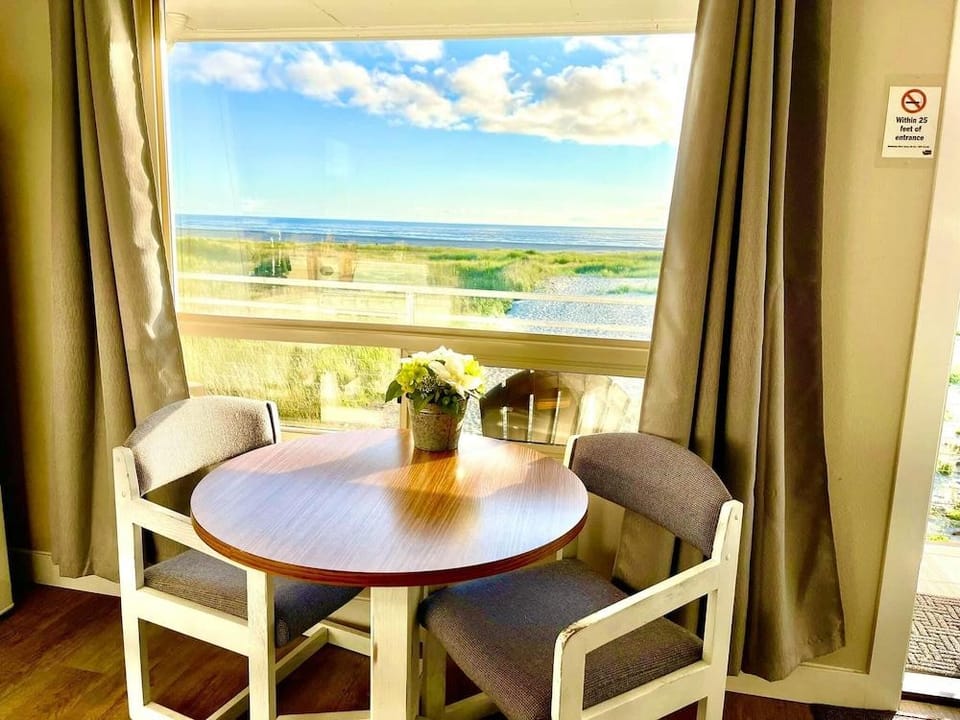 Arena del Mar Hotel in Grayland