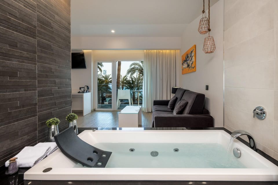 Playadulce Hotel Hotel in Comarca Metropolitana de Almería
