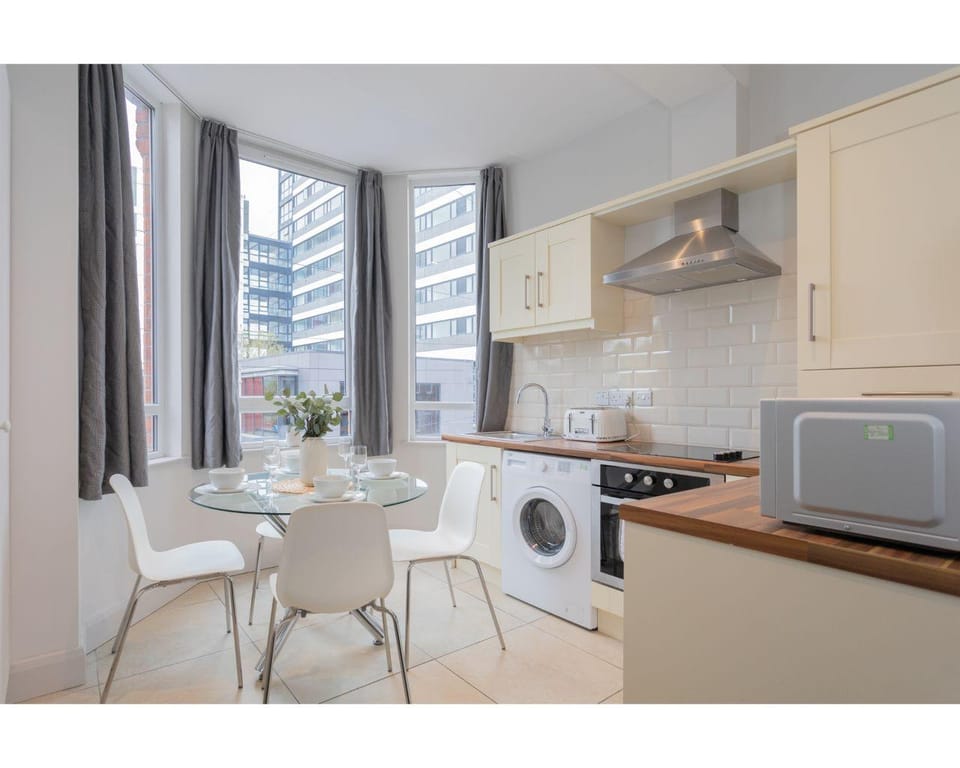 Central Belfast Apartments: 7 Camden Street Hotel in Belfast
