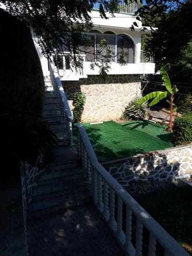 Casa Costa Brava Hotel in Acapulco