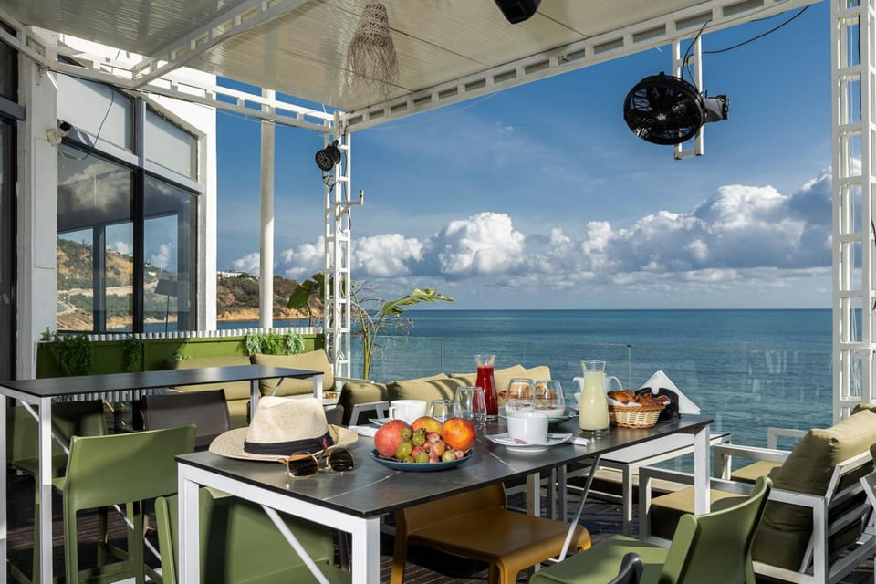 HOTEL LA TOUR BLANCHE Hotel in Tunis Governorate, Tunisia