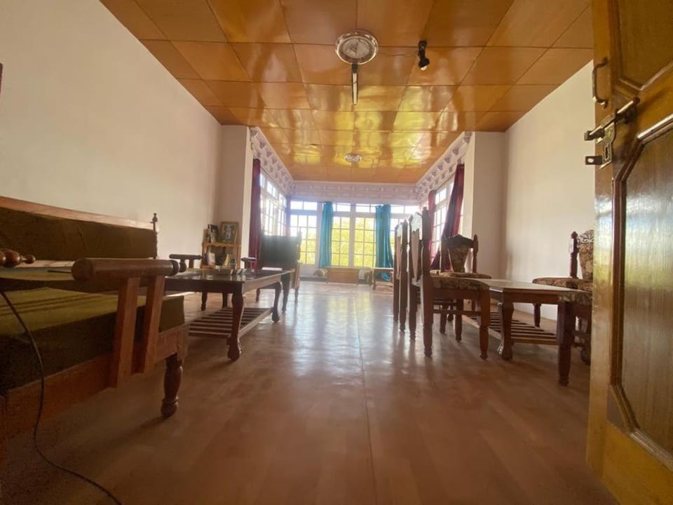 Hotel Skittsal Leh Hotel in India