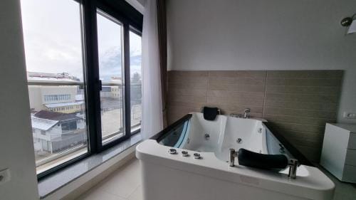 Elan Luxury Apartments & Rooms Hotel in Montenegro