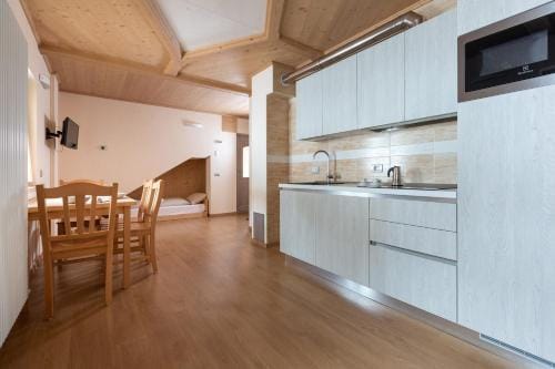 Hotel Meuble Adler - Rooms & Mountain Apartments Hotel in Santa Caterina di Valfurva