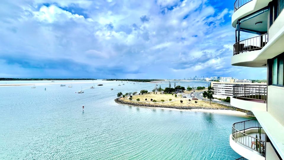 Broadwater Shores Waterfront Apartments Apartment hotel in South Stradbroke