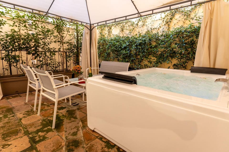 BolognaRoomscom - Frassinago Deluxe Apartment hotel in Bologna