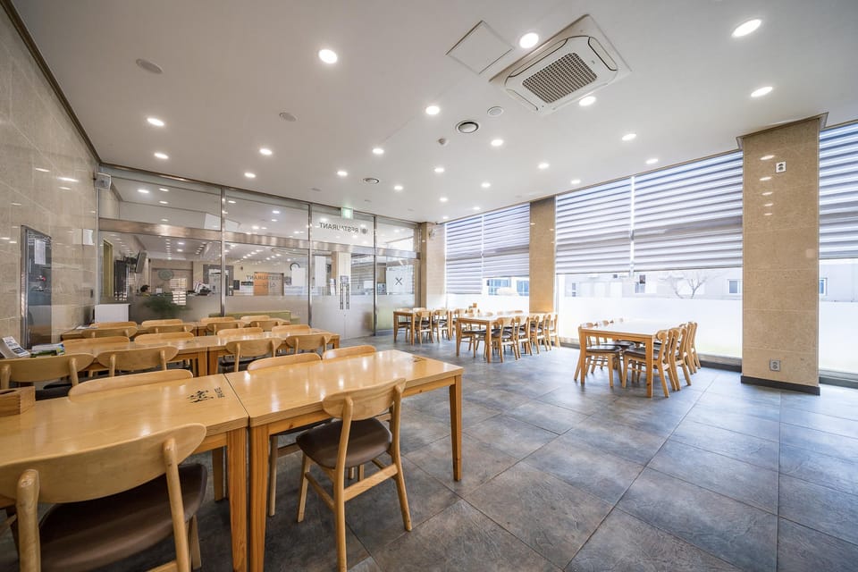 Bugok HOTEL Hwawangsan Spa Motel in South Korea