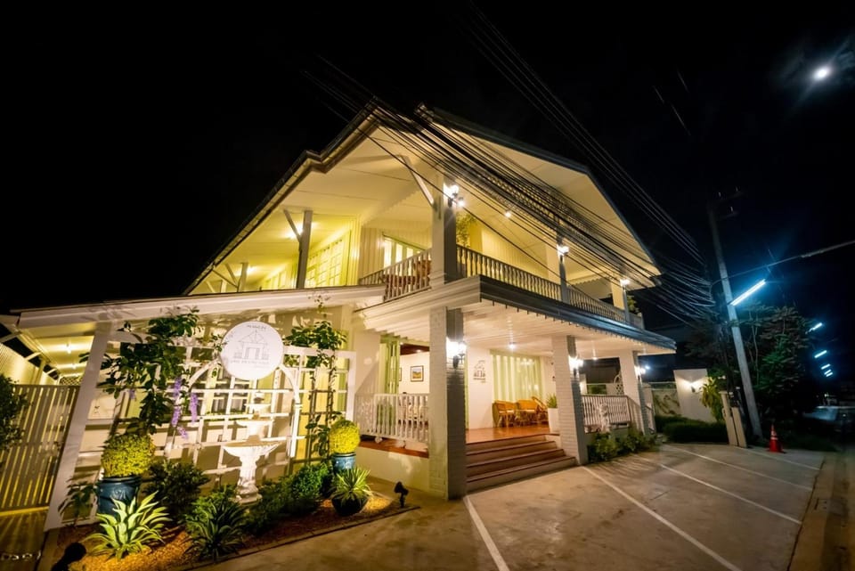 Zane Balcony House Ranong Hotel Apartment hotel in Ranong, Khao Niwet, Mueang Ranong District, Ranong 85000, Thailand