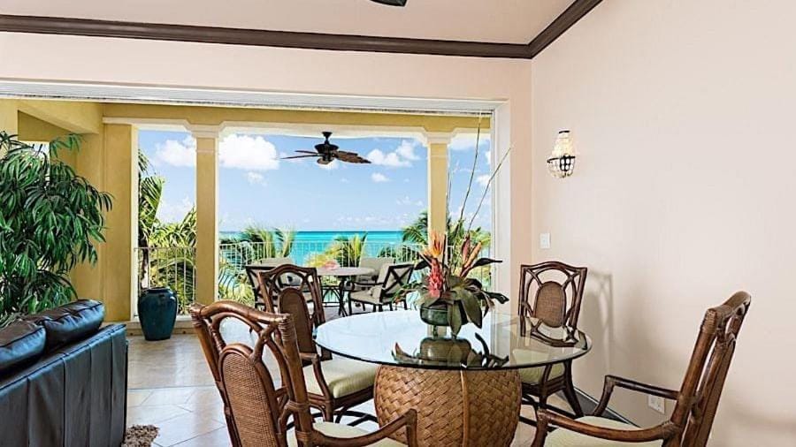 Villa Renaissance Grace Bay Hotel in Grace Bay