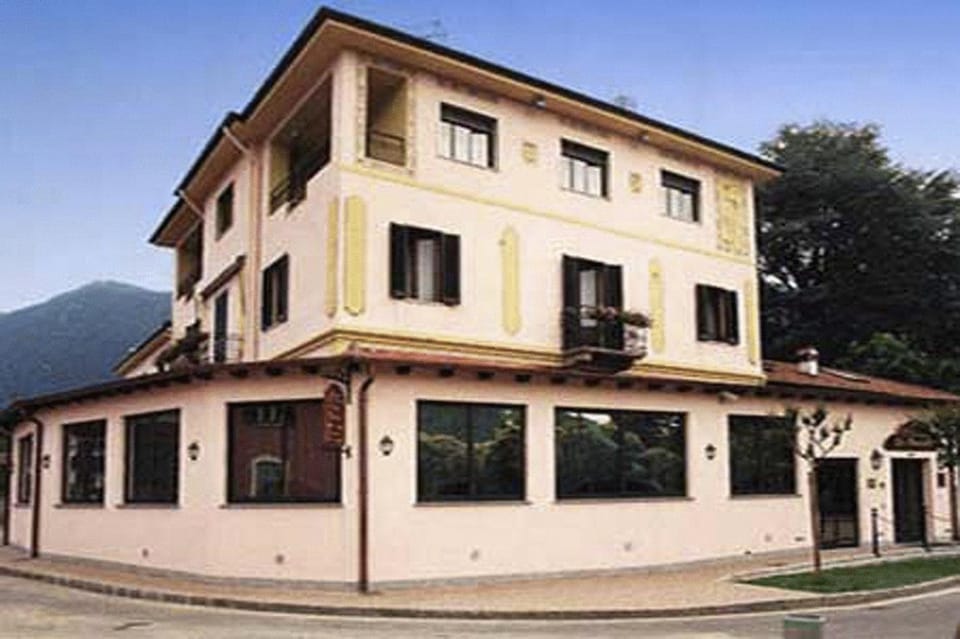 Hotel La Bussola Hotel in Canton of Ticino