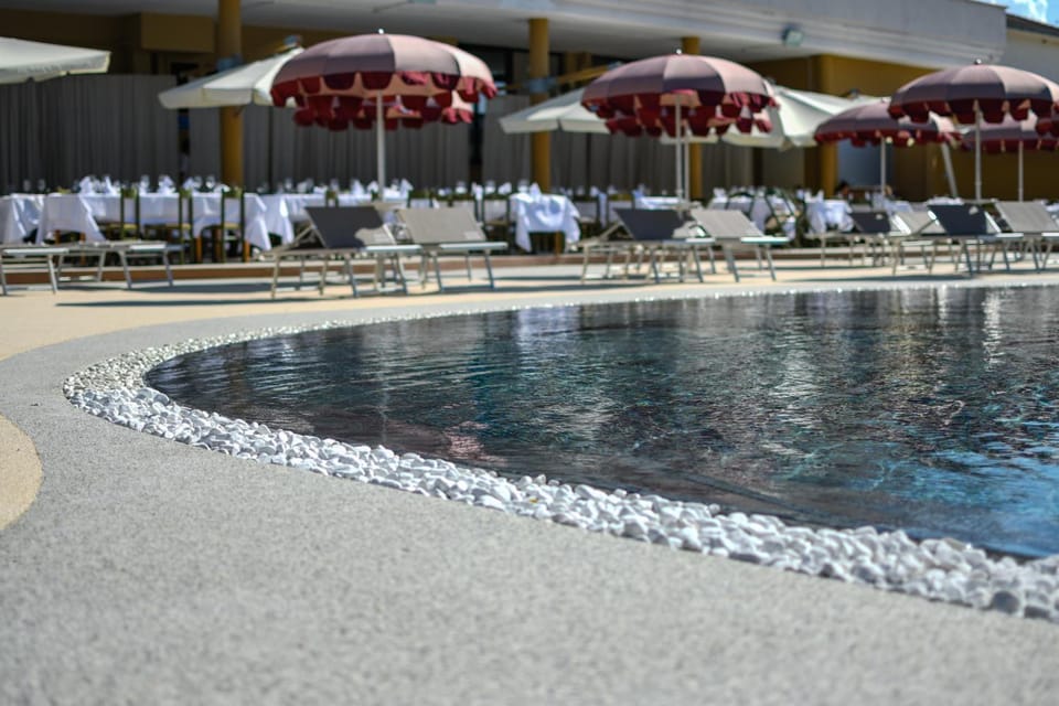Hotel Baffo Rosso Hotel in Alba Adriatica