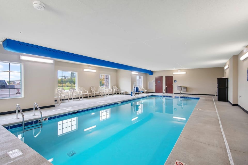 Cobblestone Hotel - Austin Hotel in Minnesota