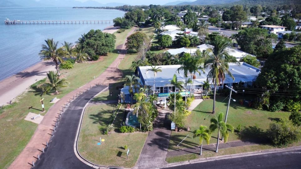 Cardwell Beachfront Motel Motel in Cardwell