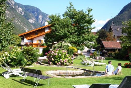 Zur Brucke apartments and rooms - Your home in heart of South Tyrol, with Brixencard Hotel in Trentino-South Tyrol