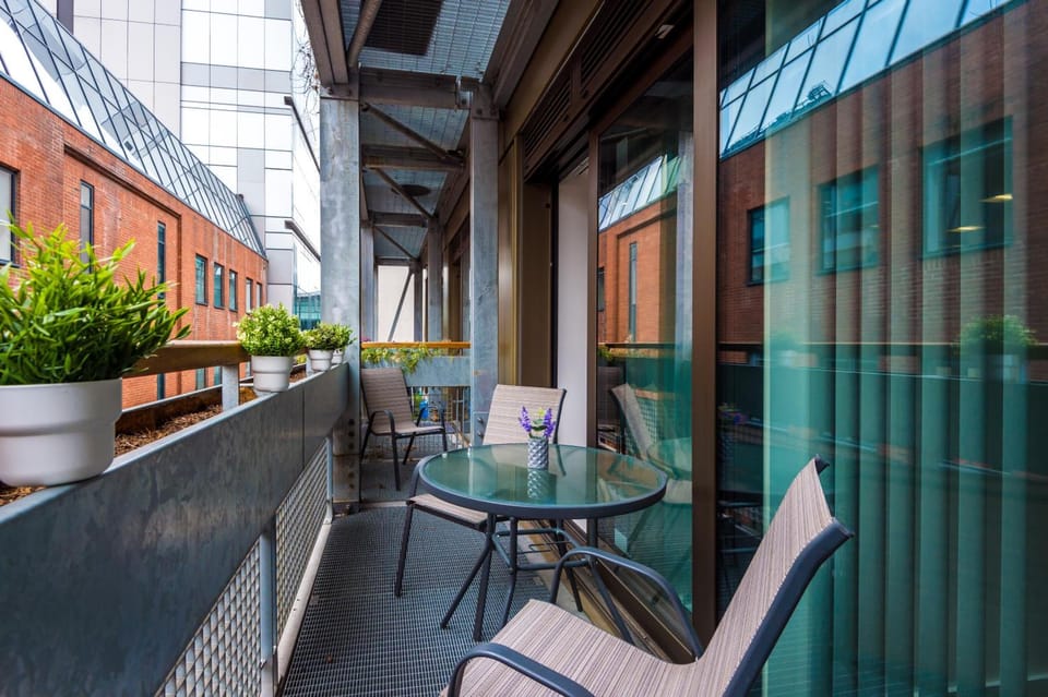 Hilltop Serviced Apartments - Piccadilly Hotel in Manchester
