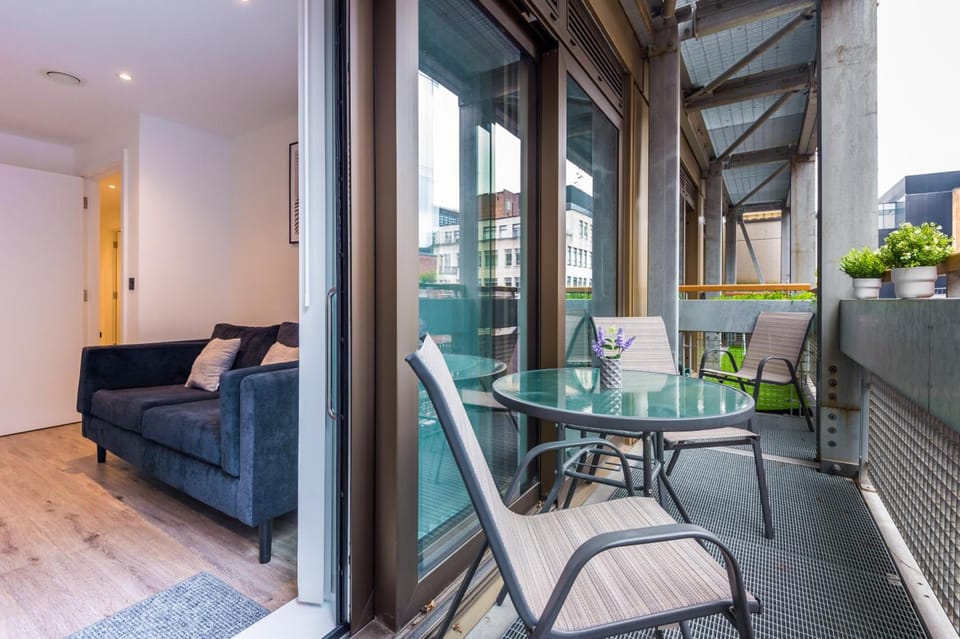 Hilltop Serviced Apartments - Piccadilly Hotel in Manchester