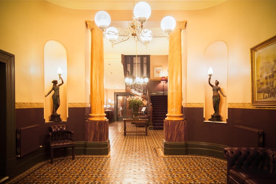 Vue Grand Hotel Hotel in Melbourne