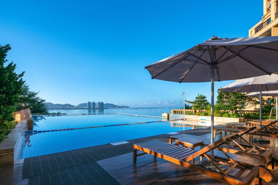 Sanya Golden Phoenix Seaview Hotel Hotel in Sanya