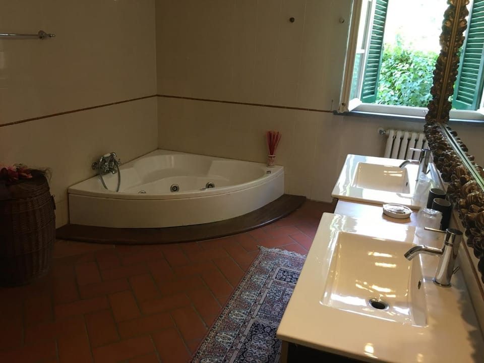 Agriturismo Podere Bucine Basso Hotel in Tuscany