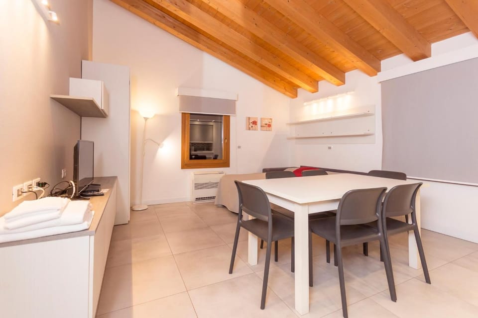 Hotel Ristorante Cigno - Camere and Aparthotel Hotel in Friuli-Venezia Giulia