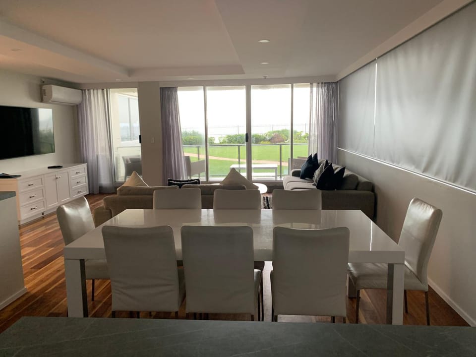 The Penthouses Apartments Apartment hotel in Surfers Paradise