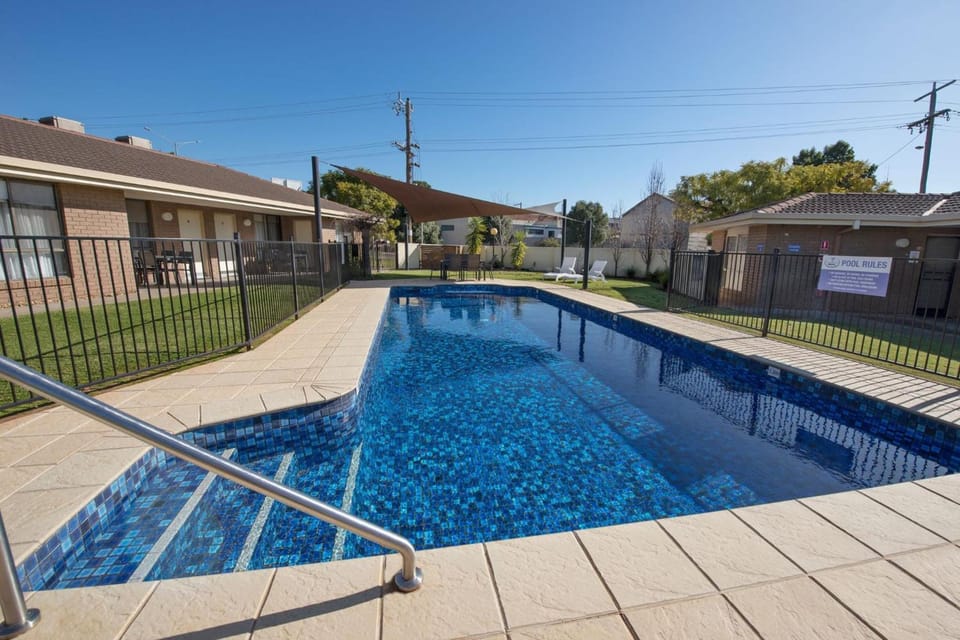 Jacaranda Apartments Motel in Swan Hill