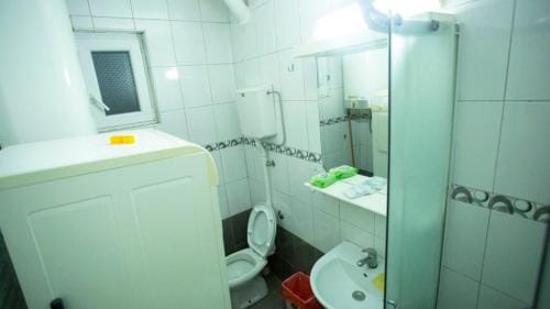 Private cozy room 2 with shared kitchen in appartment Hotel in Belgrade