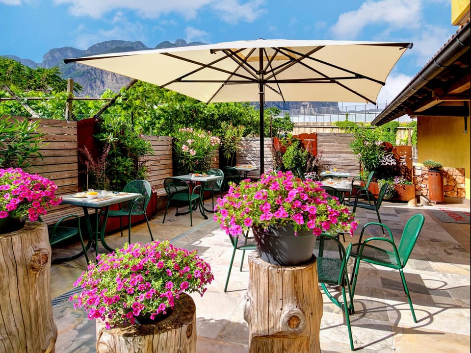 Hotel Garni La Vigna - Adult Friendly Hotel in Trentino-South Tyrol