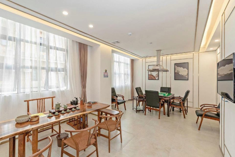 Liang Fan Holiday Inn Hotel in Guangzhou
