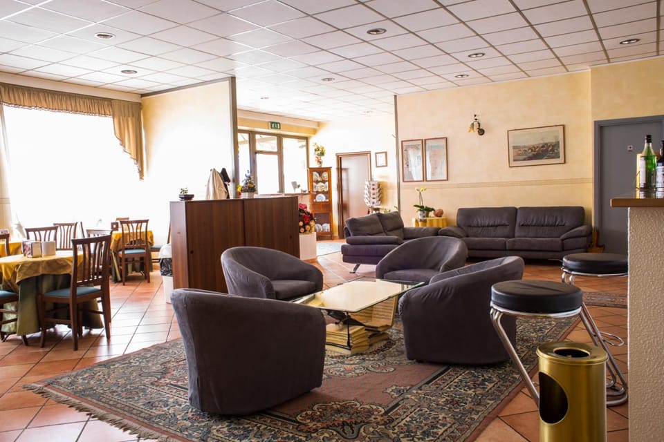 Shared lounge/TV area