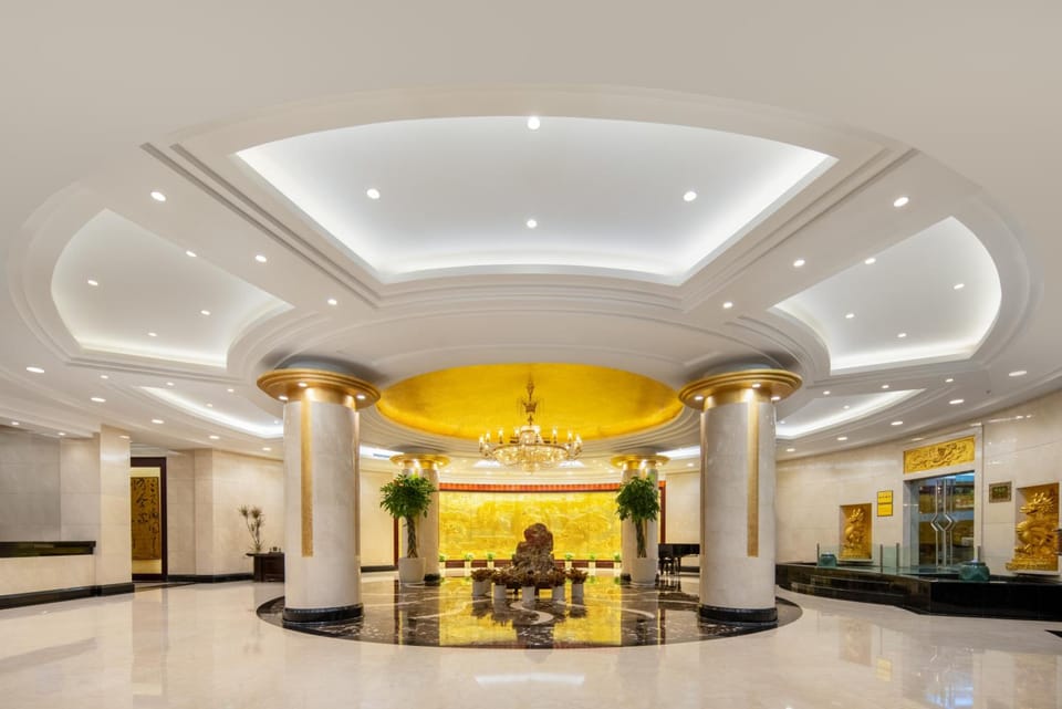 Gem Flower Hotel - North Bund Hotel in Shanghai