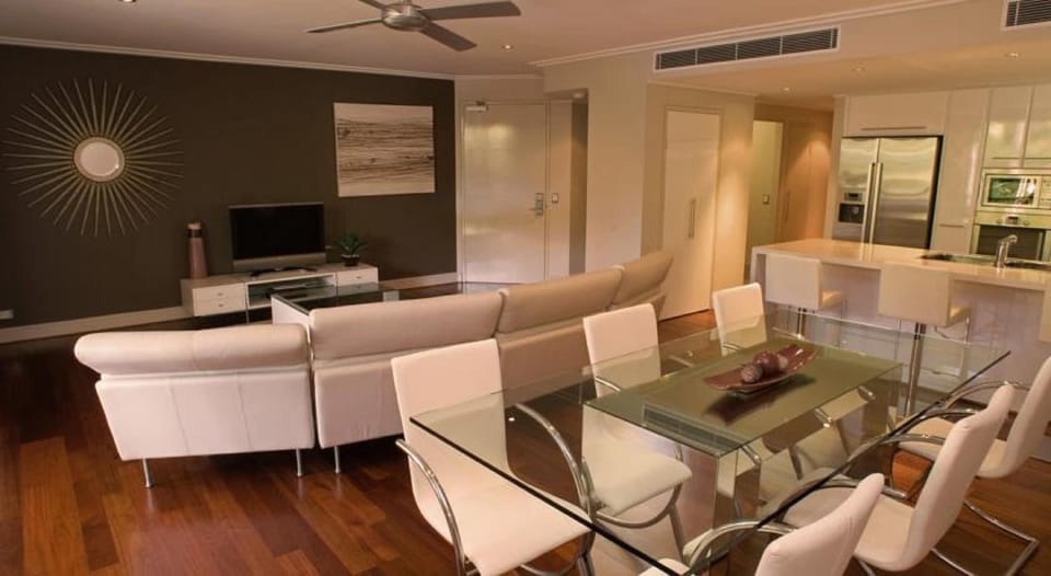 Mandalay Luxury Beachfront Apartments Apartment hotel in Port Douglas