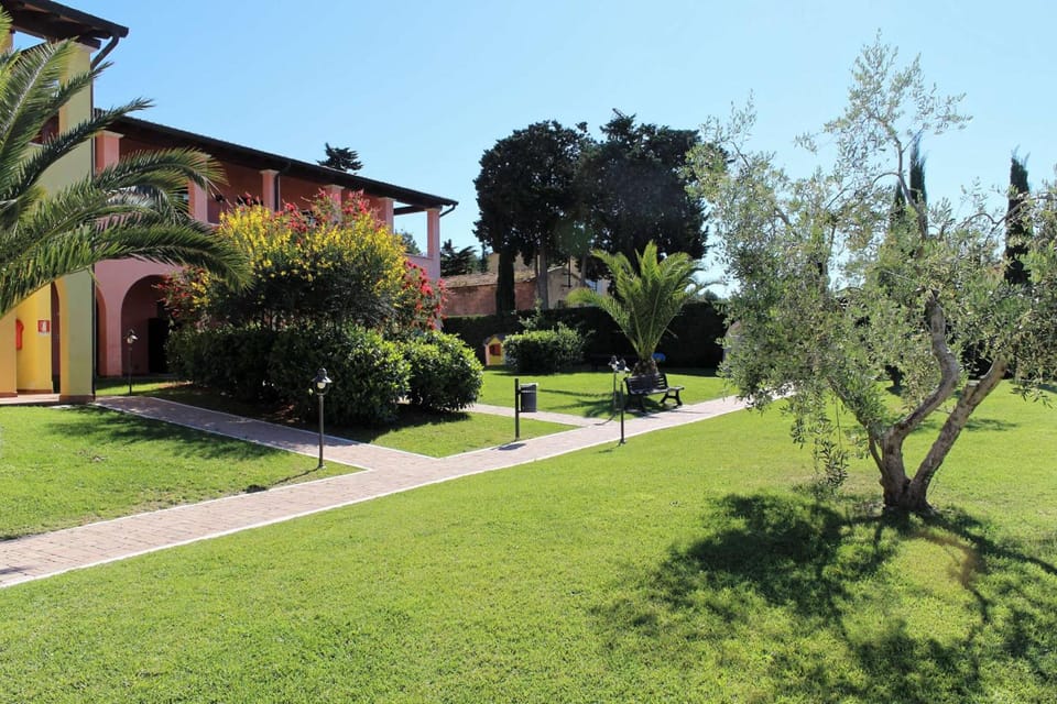 Le Corti Del Sole Residence Hotel in Venturina Terme