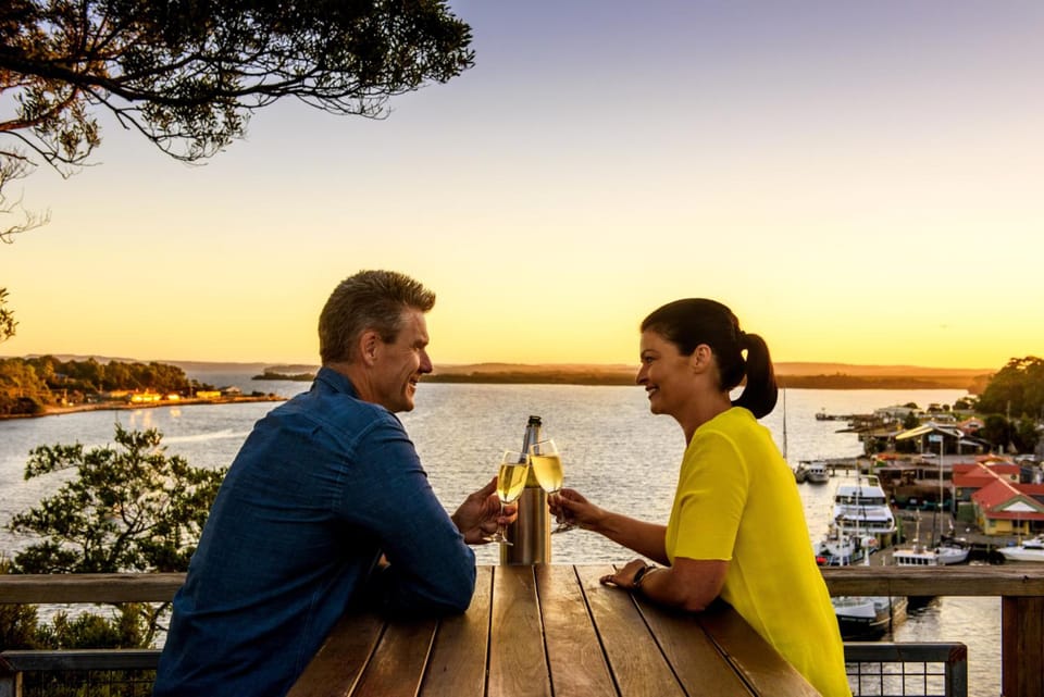Strahan Village Hotel in Strahan