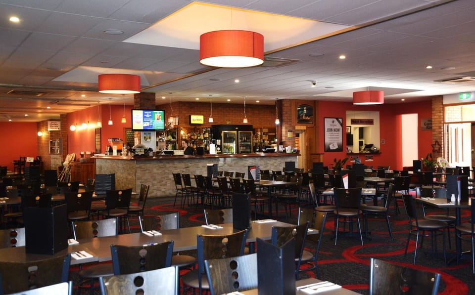 Peppermill Inn Motel Hotel in Shepparton