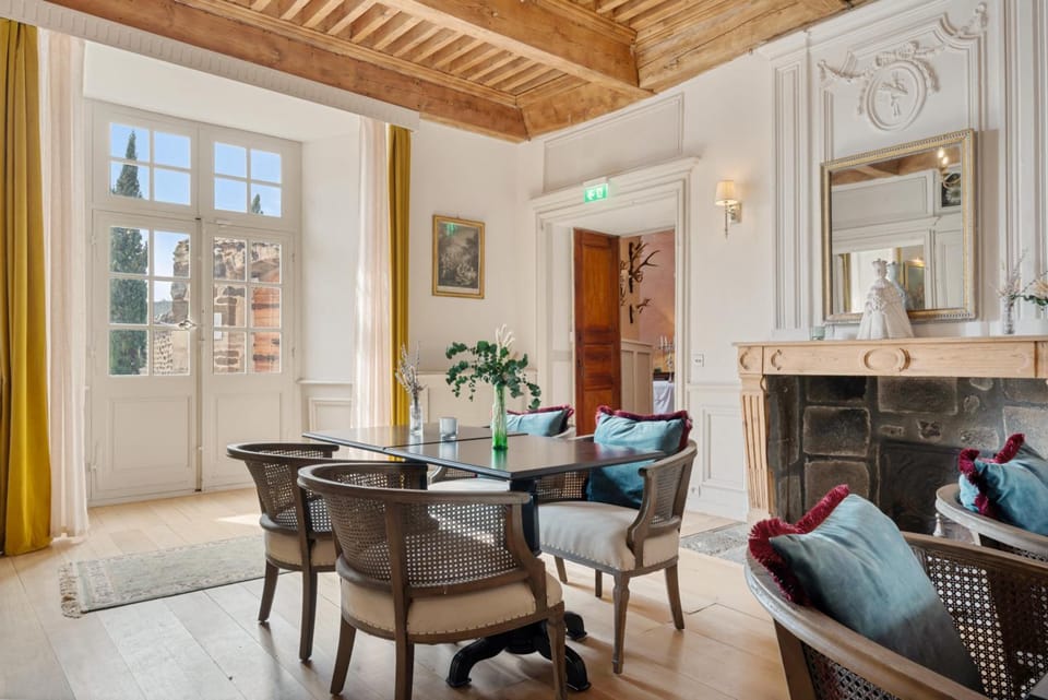 Chateau de Saint Vidal Hotel in Auvergne-Rhône-Alpes