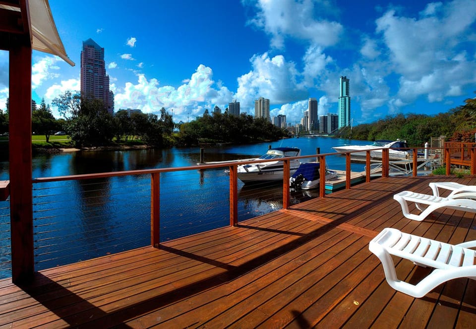 Narrowneck Court Holiday Apartments Apartment hotel in Surfers Paradise